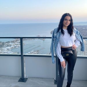 Meet your Posher, Melinda